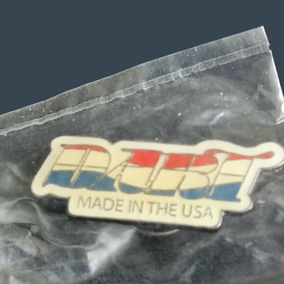 Dart Made In The USA Enamel Pin Badge With Backing - Picture 1 of 3